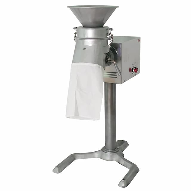 Универсальная кухонная машина Торгмаш УКМ-13 (МПМ230)